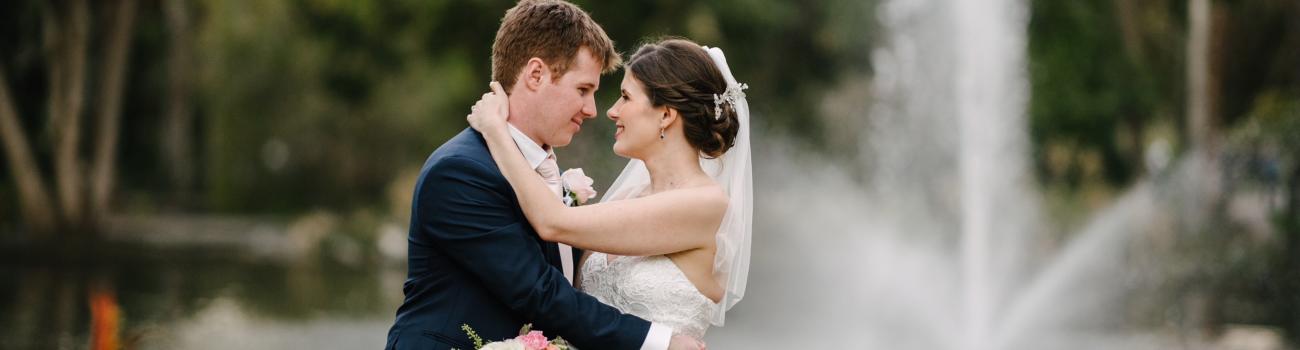 Just married Brisbane Botanic Gardens with Brisbane Celebrant