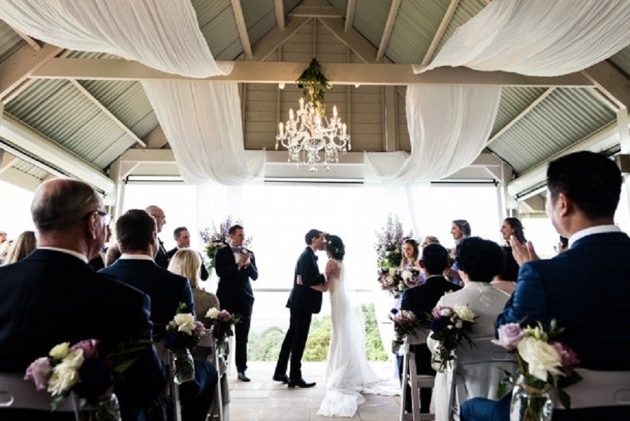 Amanda and Sam wrote their own wedding vows with Sydney Celebrant Michael Janz